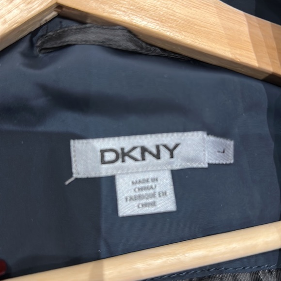 DKNY trench coat - Picture 3 of 5